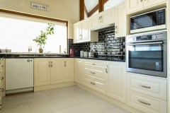 longshot of kitchen